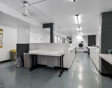 4000 Tunlaw Road Nw - Photo Thumbnail 10