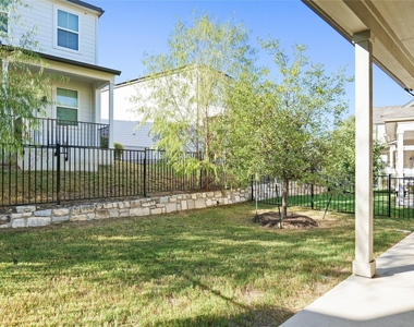 7507 Harmony Shoals Bnd - Photo Thumbnail 4