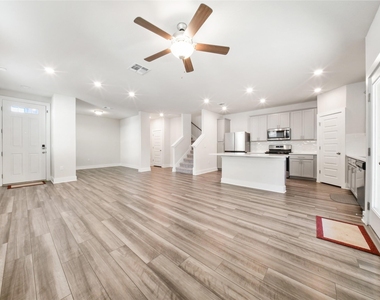 7507 Harmony Shoals Bnd - Photo Thumbnail 6