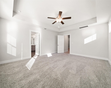 7507 Harmony Shoals Bnd - Photo Thumbnail 17