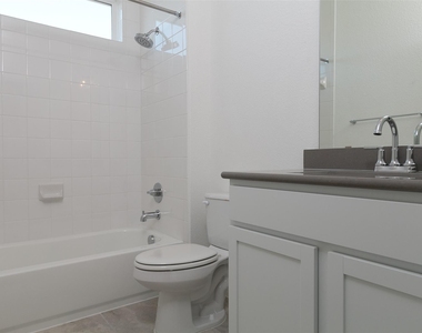 5303 Bruno St - Photo Thumbnail 24