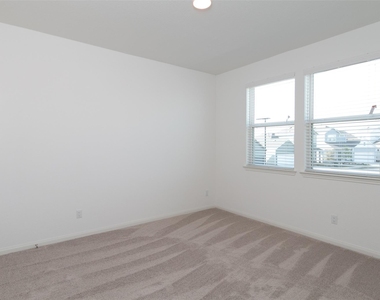 5303 Bruno St - Photo Thumbnail 22