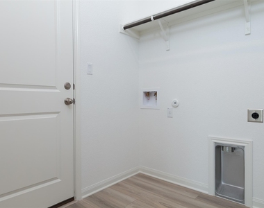 5303 Bruno St - Photo Thumbnail 11