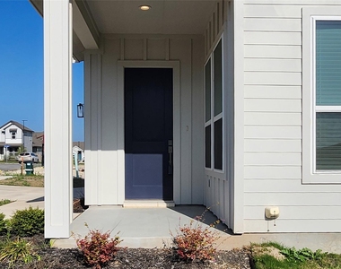 5303 Bruno St - Photo Thumbnail 2