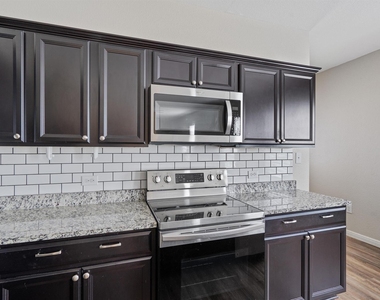 205 Athena Way - Photo Thumbnail 6