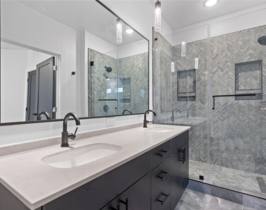 4901 Springdale Rd - Photo Thumbnail 14