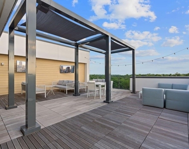 4901 Springdale Rd - Photo Thumbnail 2