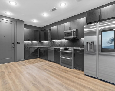 4901 Springdale Rd - Photo Thumbnail 5
