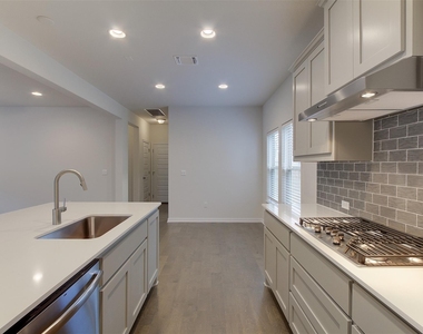 8729 Belknap Rd - Photo Thumbnail 13