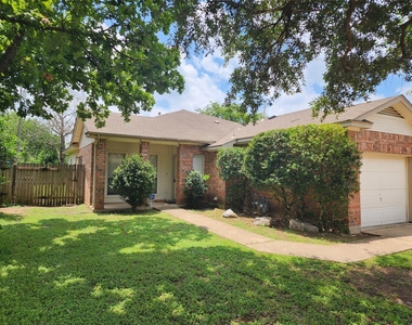 503 Gregory Ct - Photo Thumbnail 3