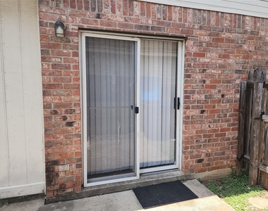 503 Gregory Ct - Photo Thumbnail 32