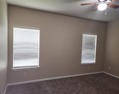503 Gregory Ct - Photo Thumbnail 27