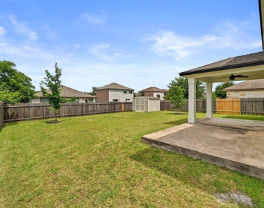 214 Briarwood Dr - Photo Thumbnail 28