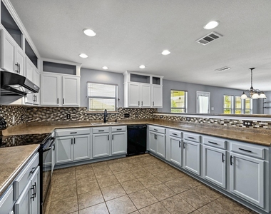 214 Briarwood Dr - Photo Thumbnail 7