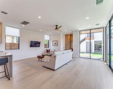 1901 Hamilton Ave - Photo Thumbnail 22