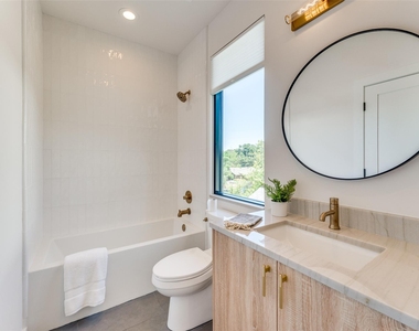 1901 Hamilton Ave - Photo Thumbnail 14