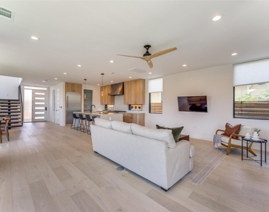 1901 Hamilton Ave - Photo Thumbnail 20