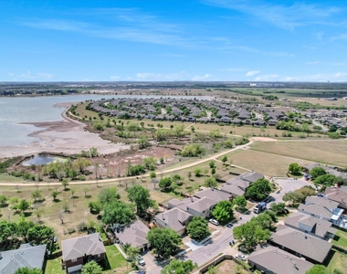 4029 Lake Edge Way - Photo Thumbnail 30