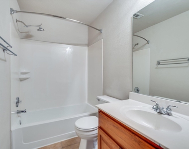 4029 Lake Edge Way - Photo Thumbnail 17