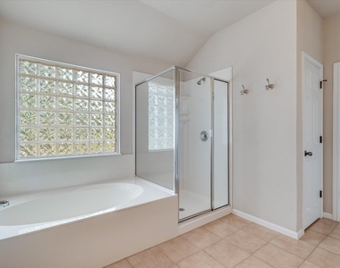 4029 Lake Edge Way - Photo Thumbnail 15