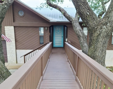 8310 Bar K Ranch Rd - Photo Thumbnail 3