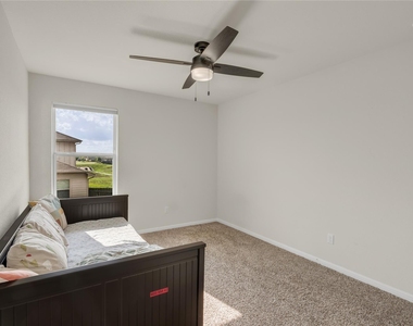 223 Balsam St - Photo Thumbnail 19