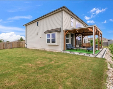 223 Balsam St - Photo Thumbnail 31