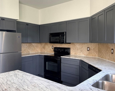 3404 American Dr - Photo Thumbnail 4