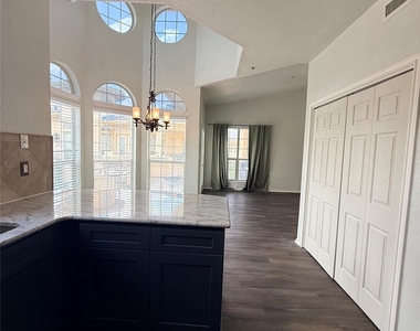 3404 American Dr - Photo Thumbnail 9