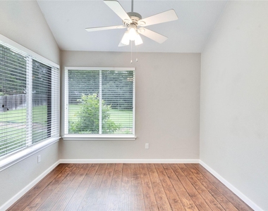 6412 Convict Hill Rd - Photo Thumbnail 13