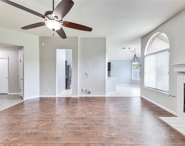 6412 Convict Hill Rd - Photo Thumbnail 10