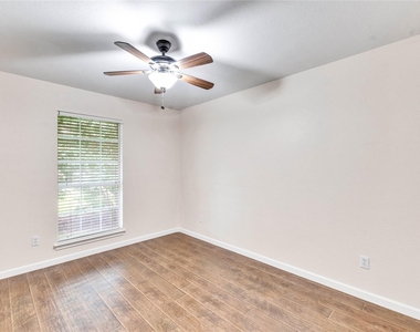 6412 Convict Hill Rd - Photo Thumbnail 19
