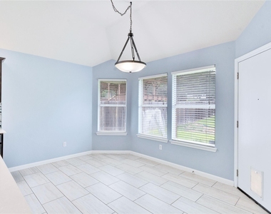 6412 Convict Hill Rd - Photo Thumbnail 8