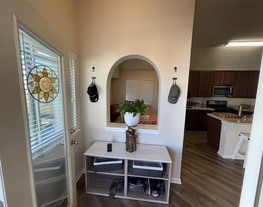 108 Lasino Dr - Photo Thumbnail 3