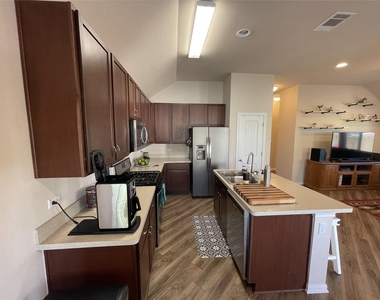 108 Lasino Dr - Photo Thumbnail 5