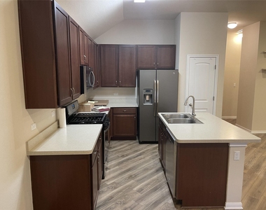 108 Lasino Dr - Photo Thumbnail 6
