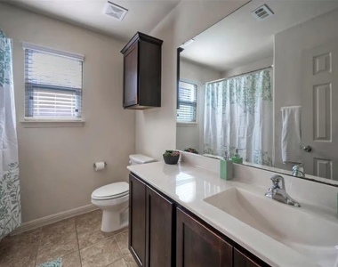 18312 Mammoth Cave Blvd - Photo Thumbnail 10