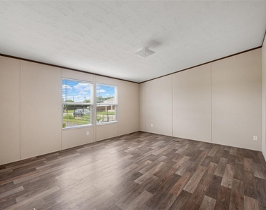 360 Shady Oaks Dr - Photo Thumbnail 19