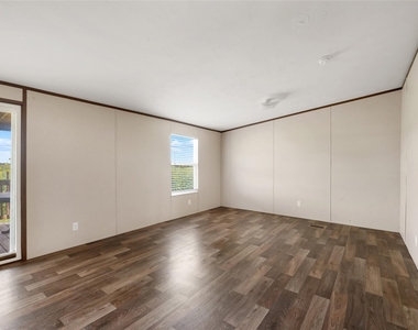 360 Shady Oaks Dr - Photo Thumbnail 18