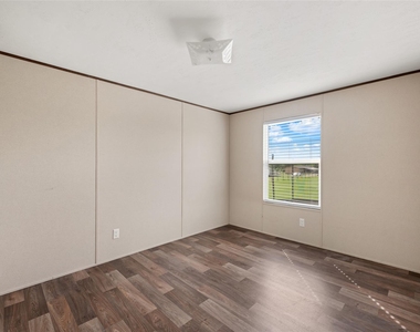 360 Shady Oaks Dr - Photo Thumbnail 25