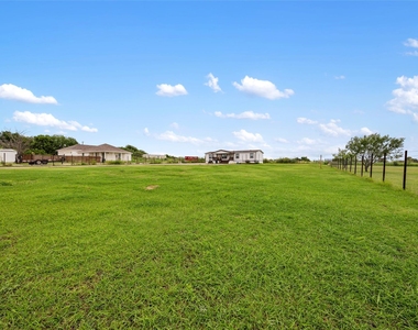 360 Shady Oaks Dr - Photo Thumbnail 33