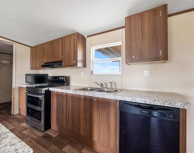 360 Shady Oaks Dr - Photo Thumbnail 11