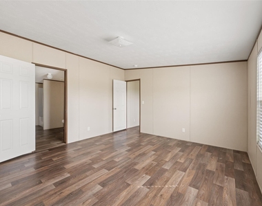 360 Shady Oaks Dr - Photo Thumbnail 20