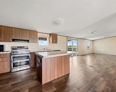 360 Shady Oaks Dr - Photo Thumbnail 9