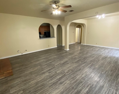 2605 Alcott Ln - Photo Thumbnail 1