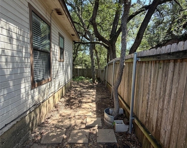 2605 Alcott Ln - Photo Thumbnail 15