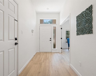 613 Columbine Ave - Photo Thumbnail 1