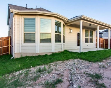 15900 Cessida St - Photo Thumbnail 33