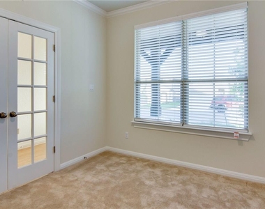 15900 Cessida St - Photo Thumbnail 8