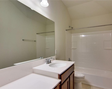 15900 Cessida St - Photo Thumbnail 26